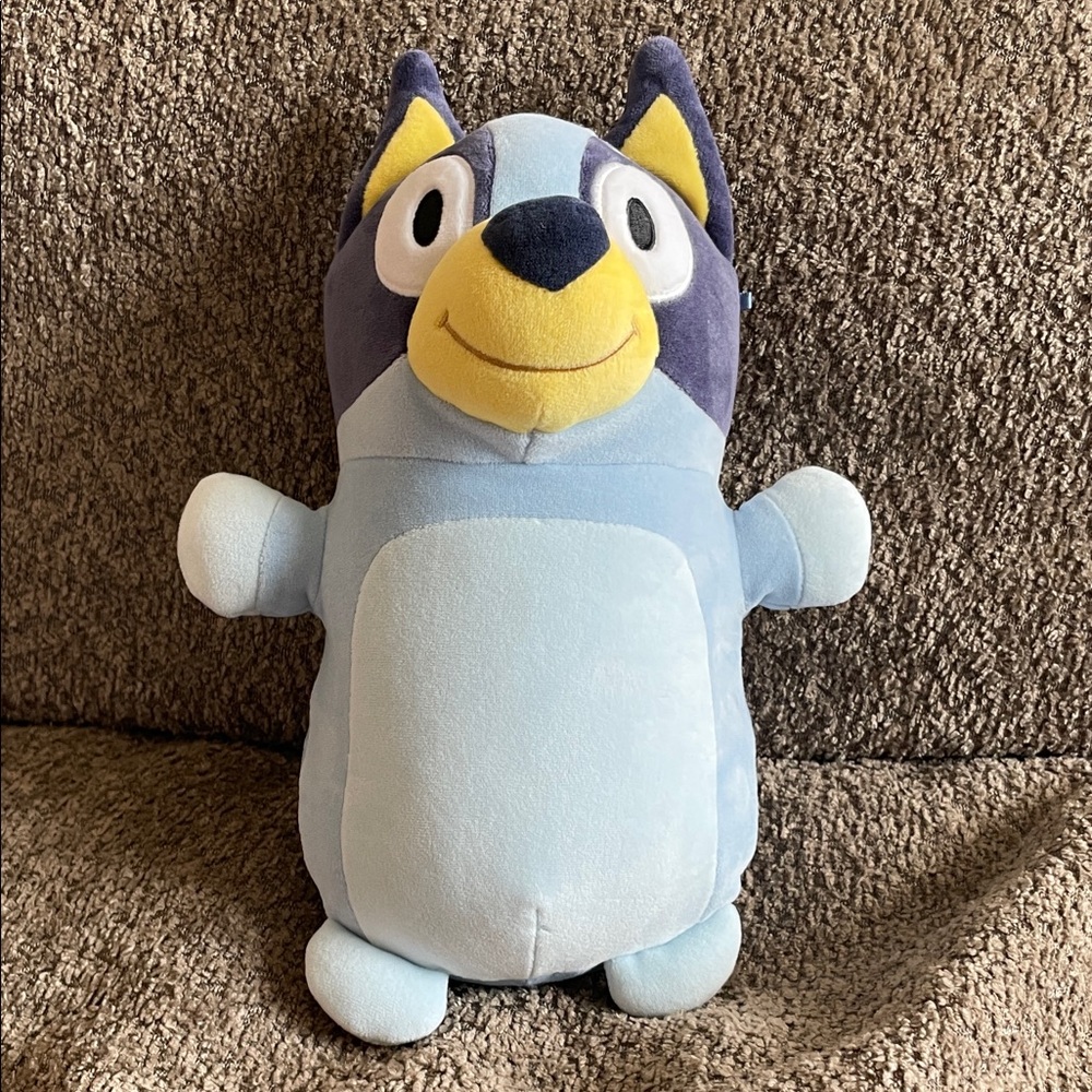 $8๐ Squishmallows Bluey Hugmees Plush